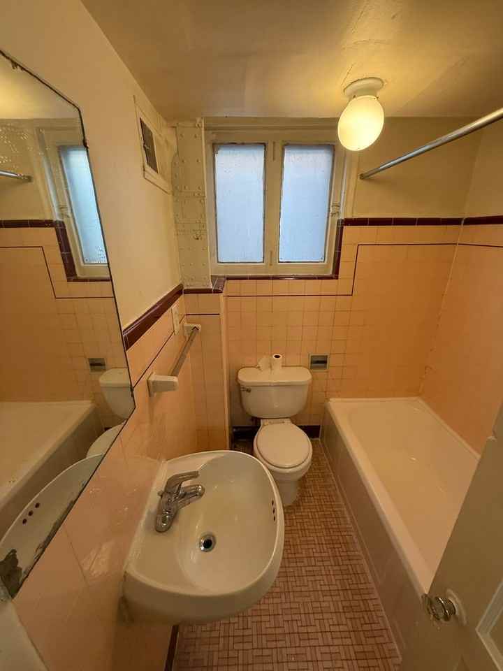 1918 S 900 E - Photo 6 of 11