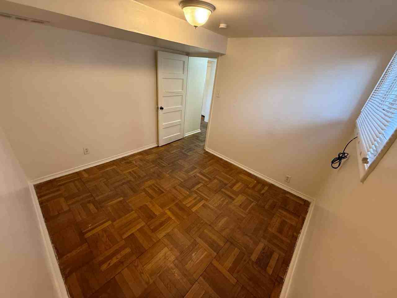 1918 S 900 E - Photo 7 of 11