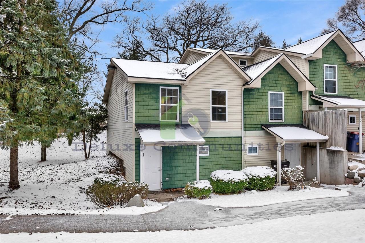 2951 Vineland Ave SE - Photo 2 of 8