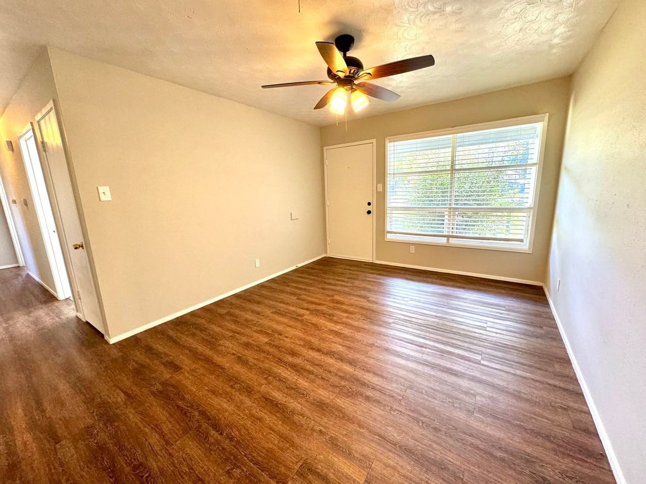 5318 39th St - Photo 3 of 21