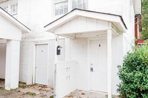 featured image of 848 Hillyer Ave