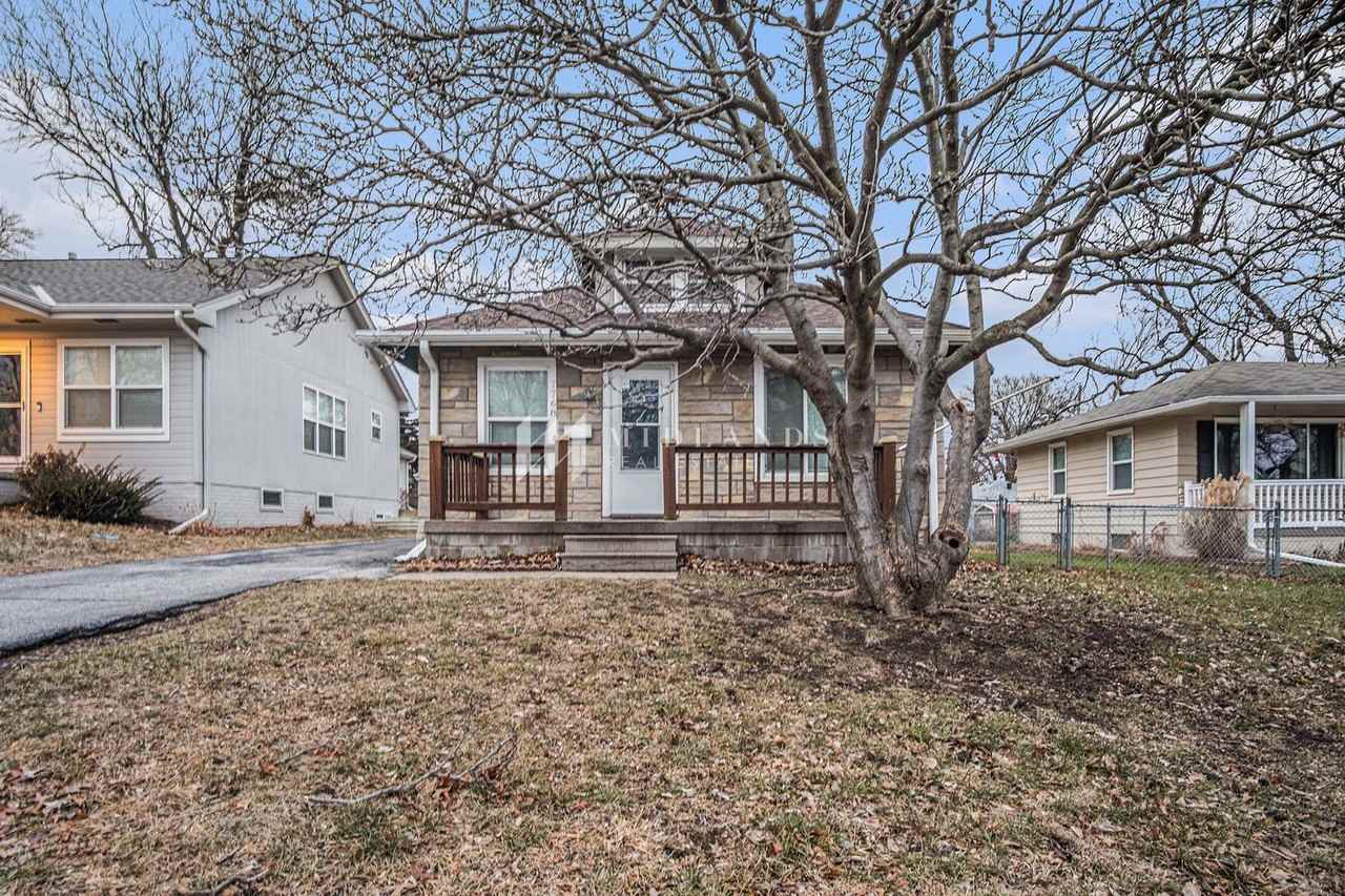 7768 Maywood Street - Photo 2 of 15