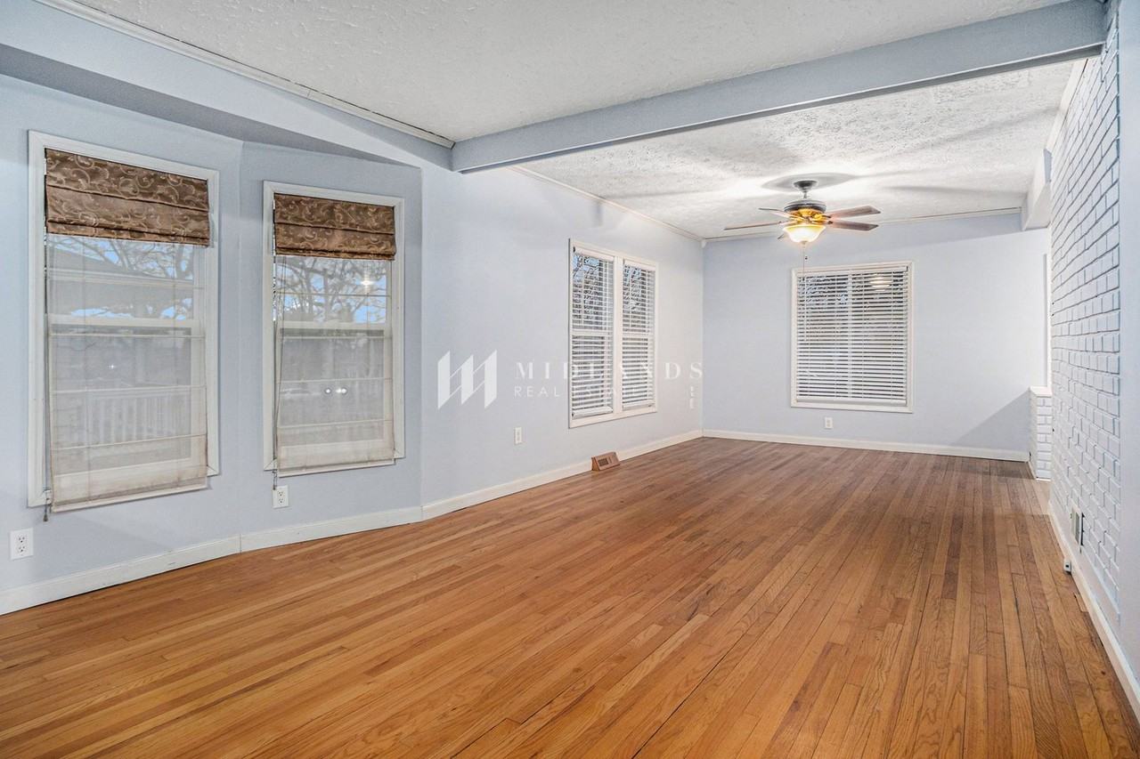 7768 Maywood Street - Photo 5 of 15