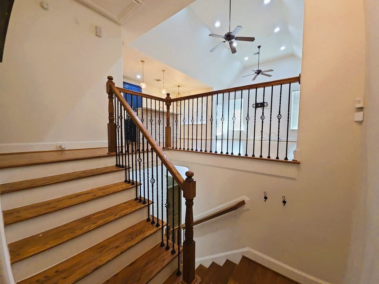 306 Gregg St - Photo 2 of 33