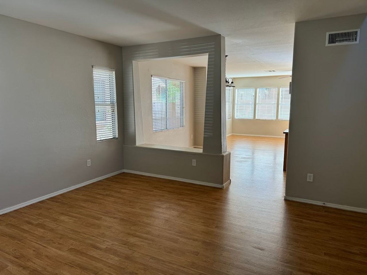 4225 W Irwin Ave - Photo 4 of 23