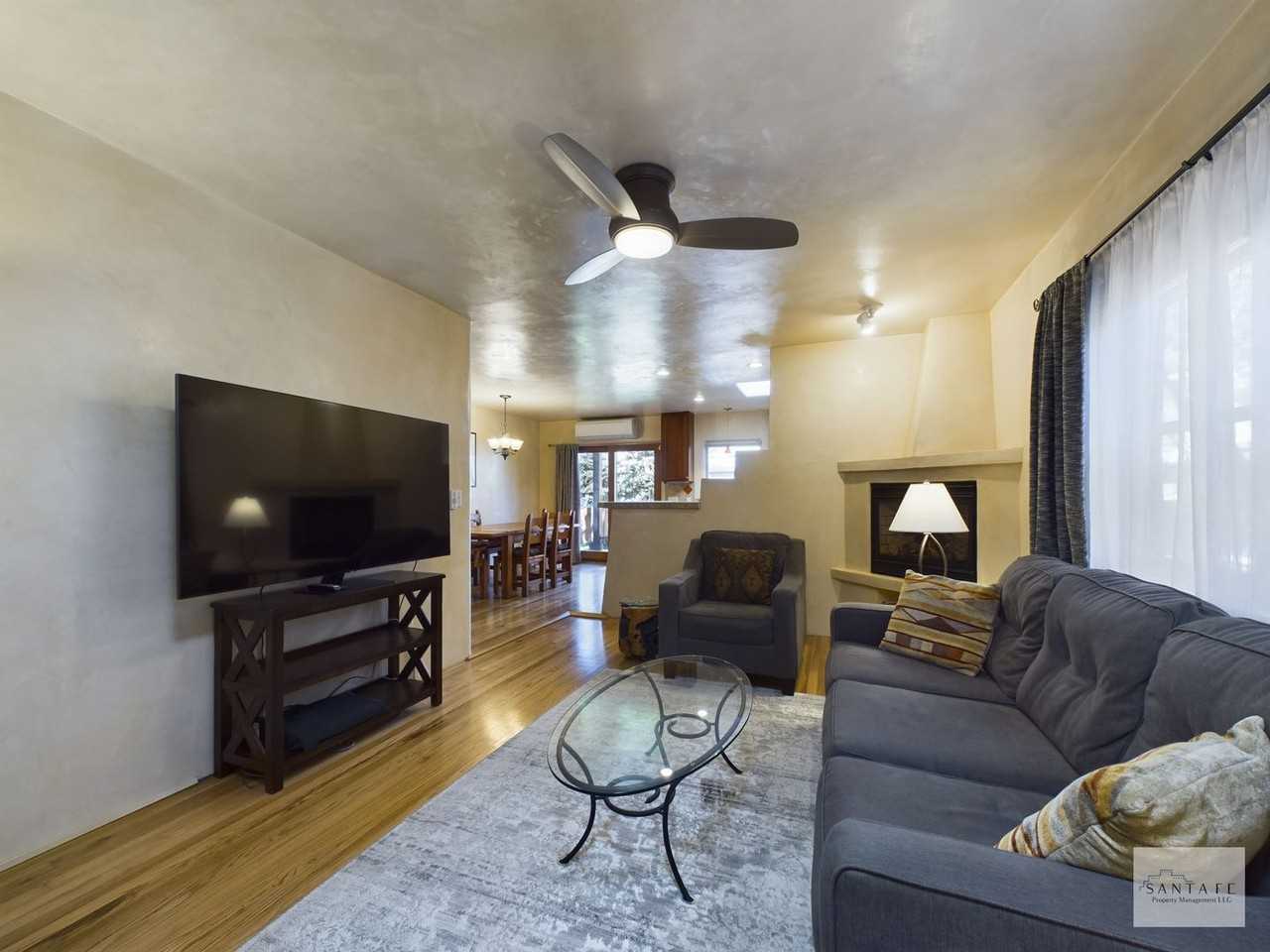 303 Sena St - Photo 6 of 30