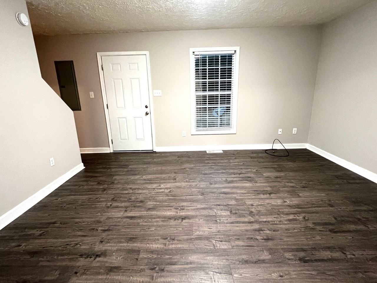 65 Dumot Ct - Photo 7 of 17