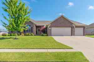 featured image of 4443 Somerset Dr