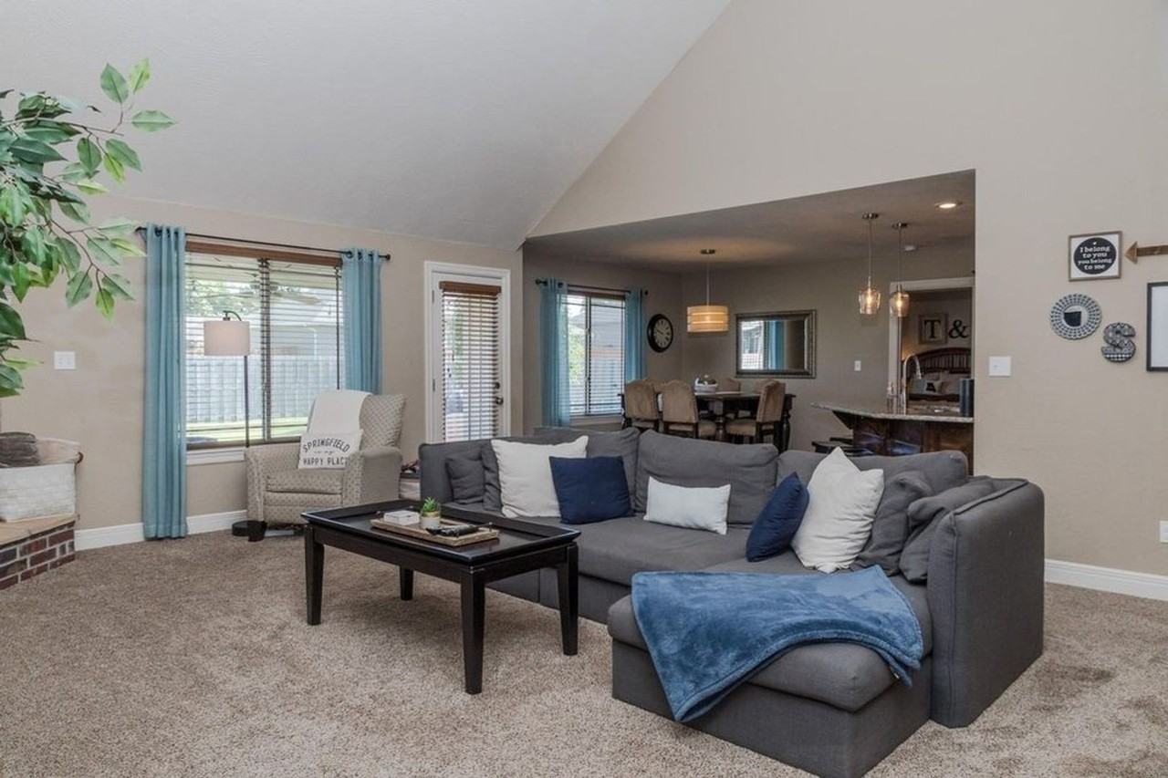 4443 Somerset Dr - Photo 7 of 35