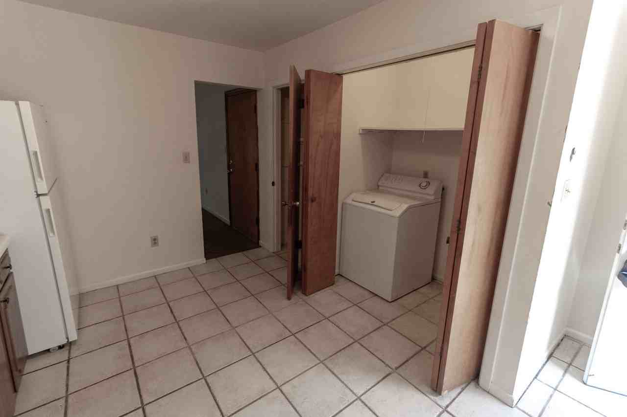 2816 Leeway Dr - Photo 4 of 24