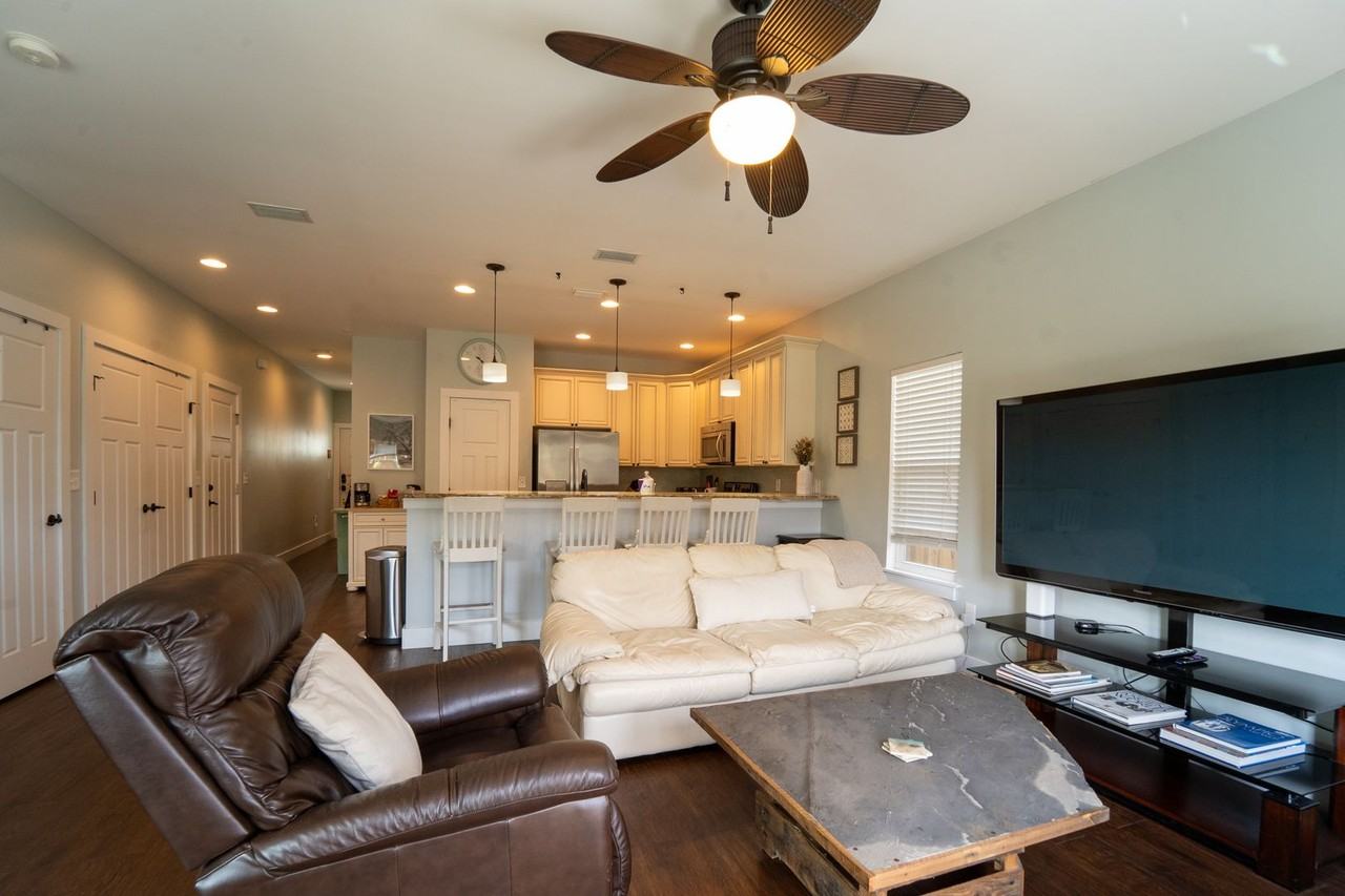 228 Herada St - Photo 4 of 34