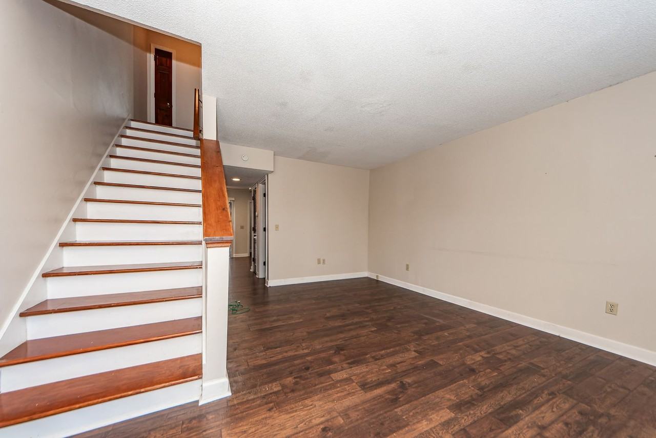 1411 Brockman Cir - Photo 2 of 28