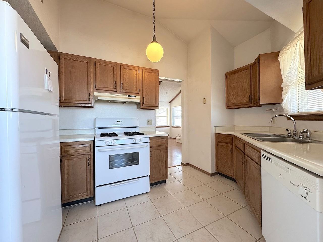 10937 Dizzy Dean Pl - Photo 7 of 19