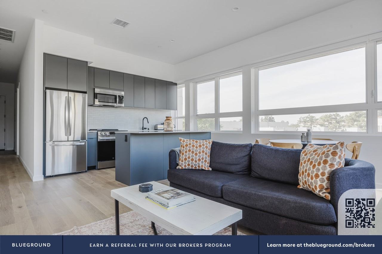 701 South Hudson Avenue - Photo 5 of 28