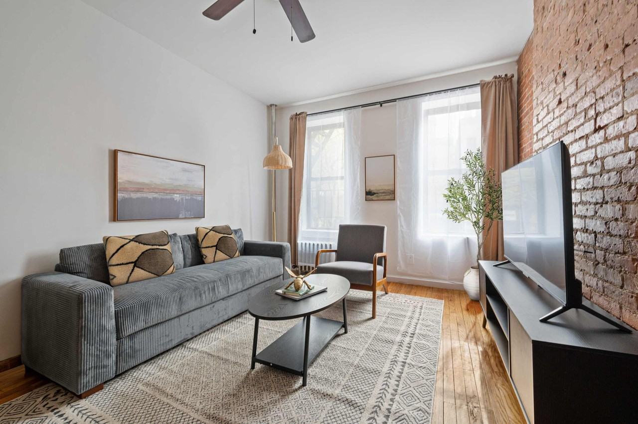 829 9th Ave #1038655P - Photo 4 of 12