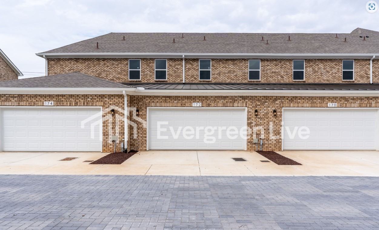 170 Leggo Ave - Photo 3 of 48