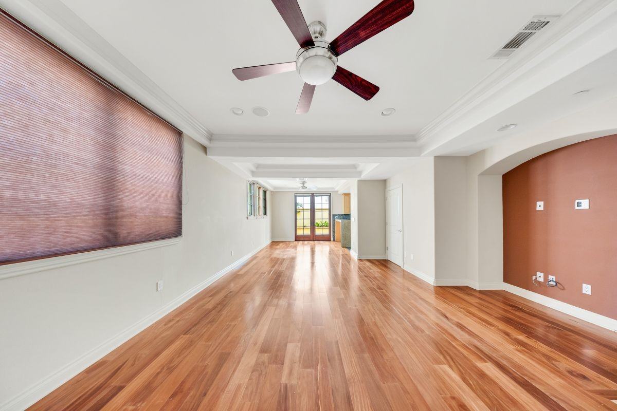 985 N Michillinda Ave ##206 - Photo 5 of 25