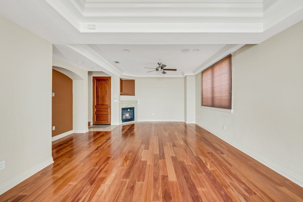 985 N Michillinda Ave ##206 - Photo 7 of 25