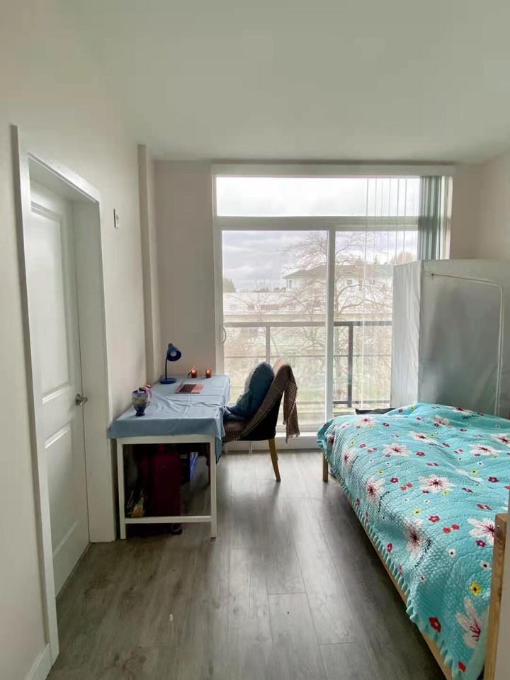 5568 Kings Road - Photo 7 of 11