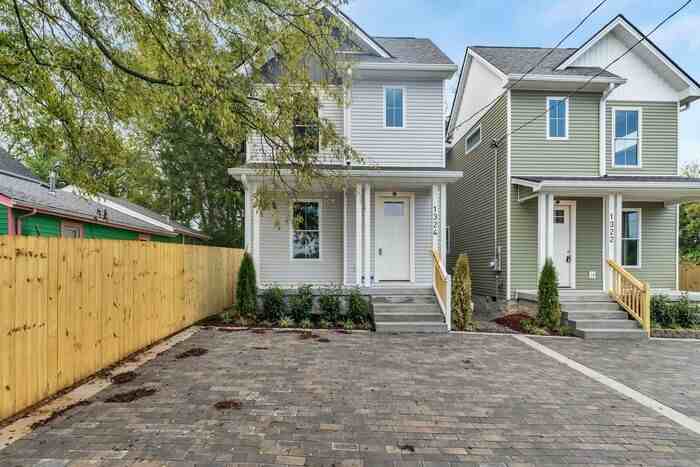 1324 Plum St - Photo 2 of 31