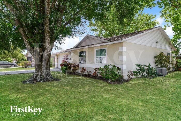 116 Rebecca Dr Ne - Photo 2 of 16