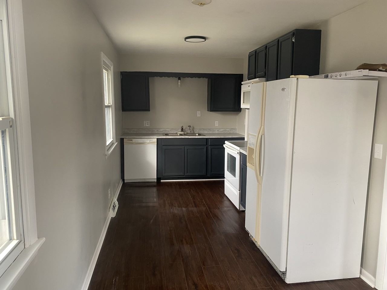 807 Hardy St #NA - Photo 2 of 24