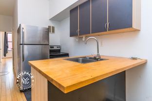 297 Troutman St #2R - Photo 1 of 1