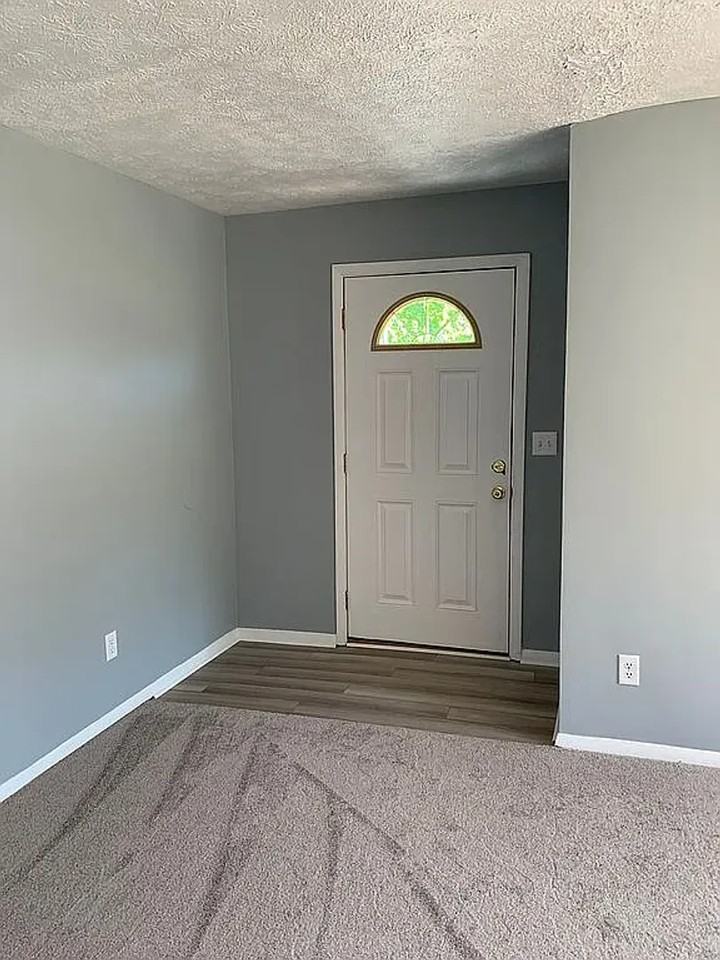 Tesoro Properties - Photo 2 of 34