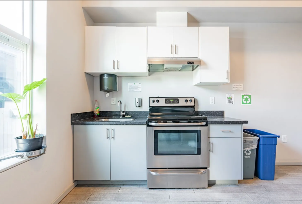 Beautiful Studios in Convenient Location - Photo 3 of 4