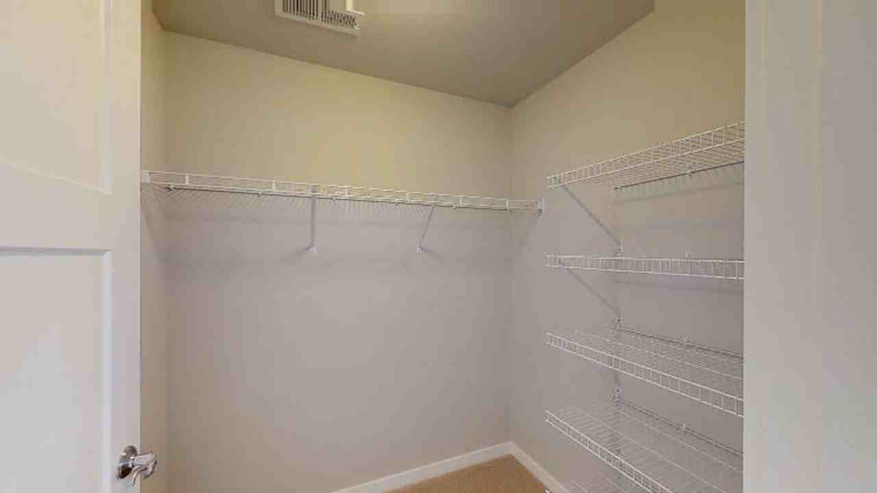 738 Cedar Bluffs Way - Photo 7 of 15