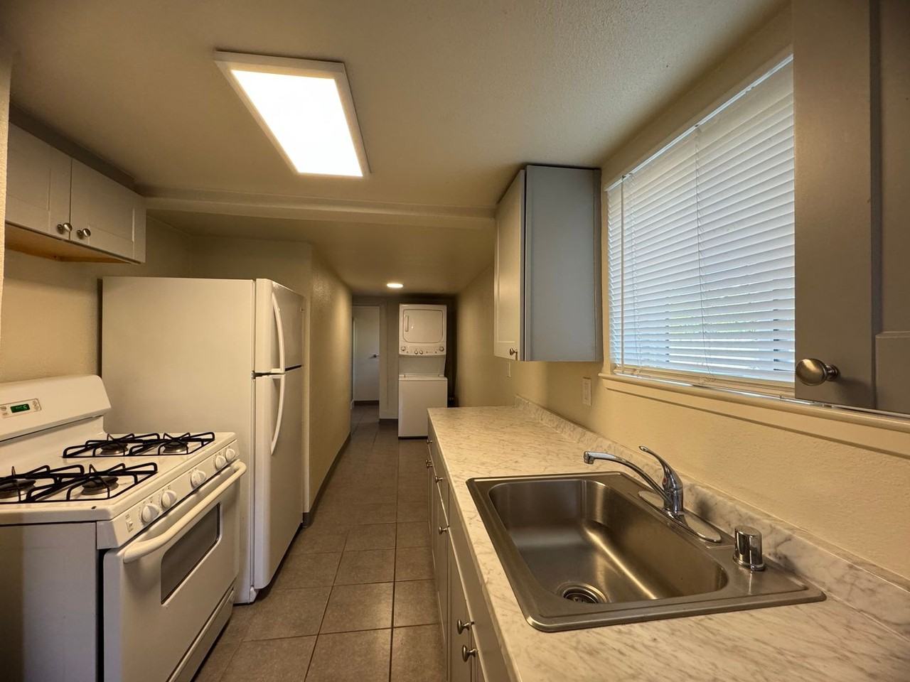 818 Chestnut Street - Photo 5 of 9