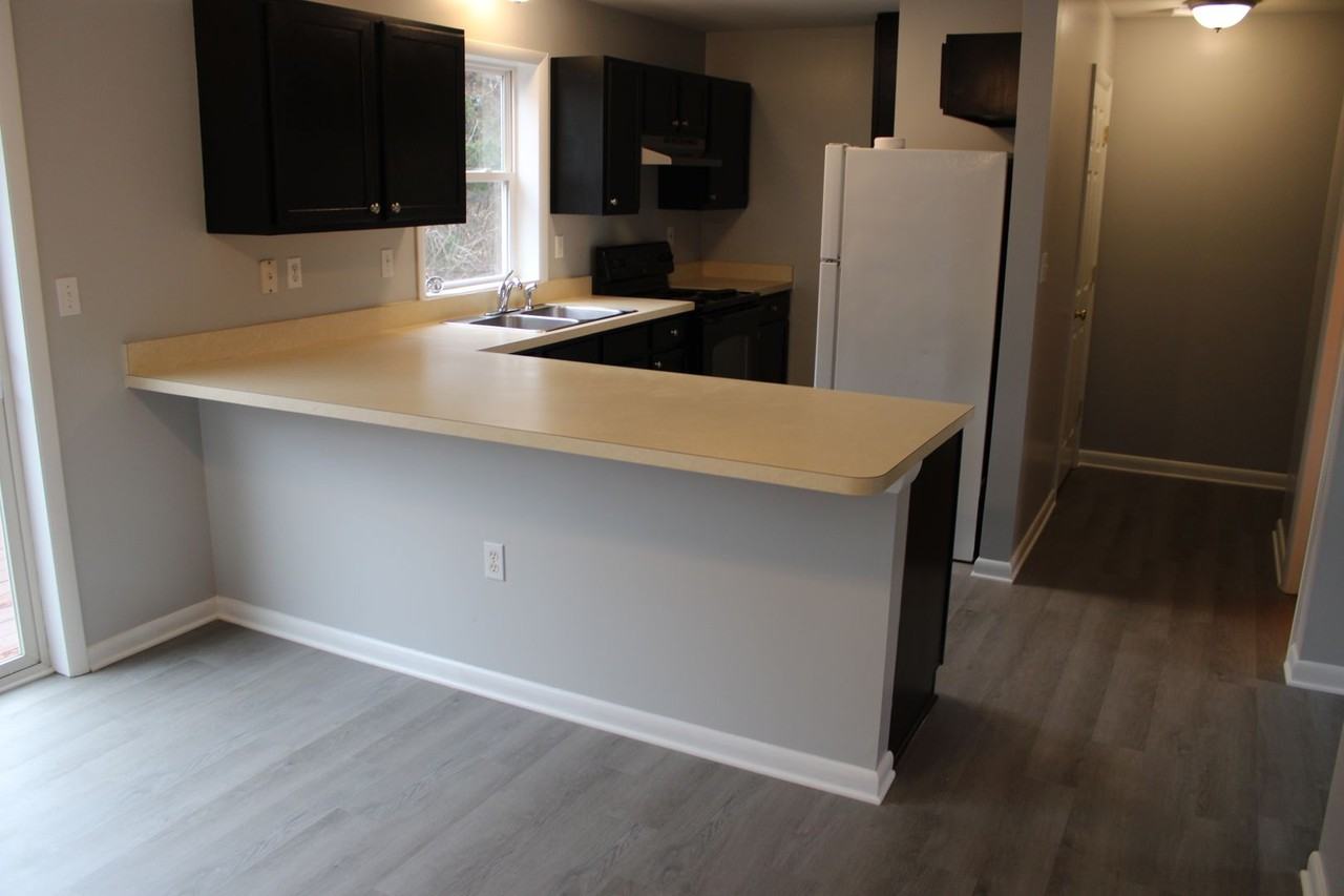 212 Olney Rd - Photo 3 of 12
