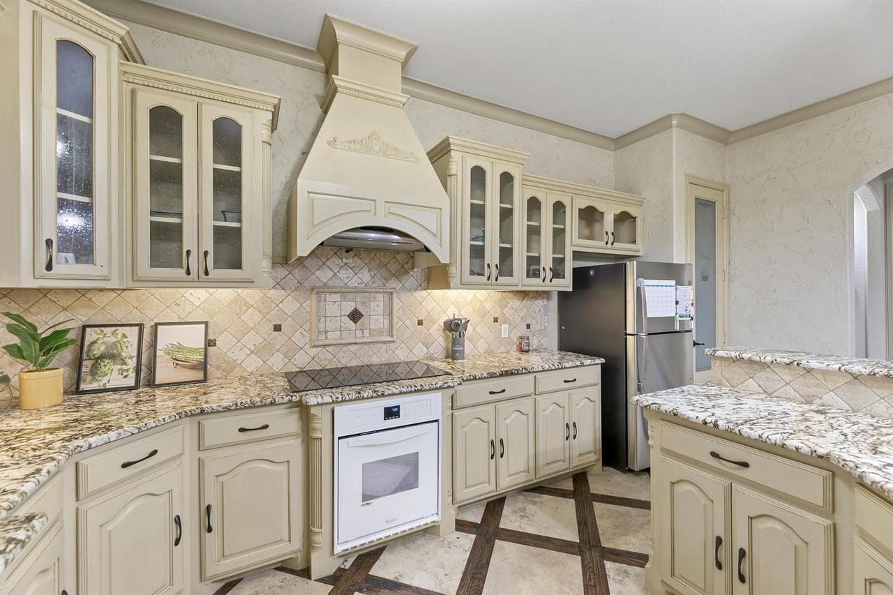 Fort Worth Treasure with a Large Corner Lot and Endless Possibilities - Photo 6 of 17