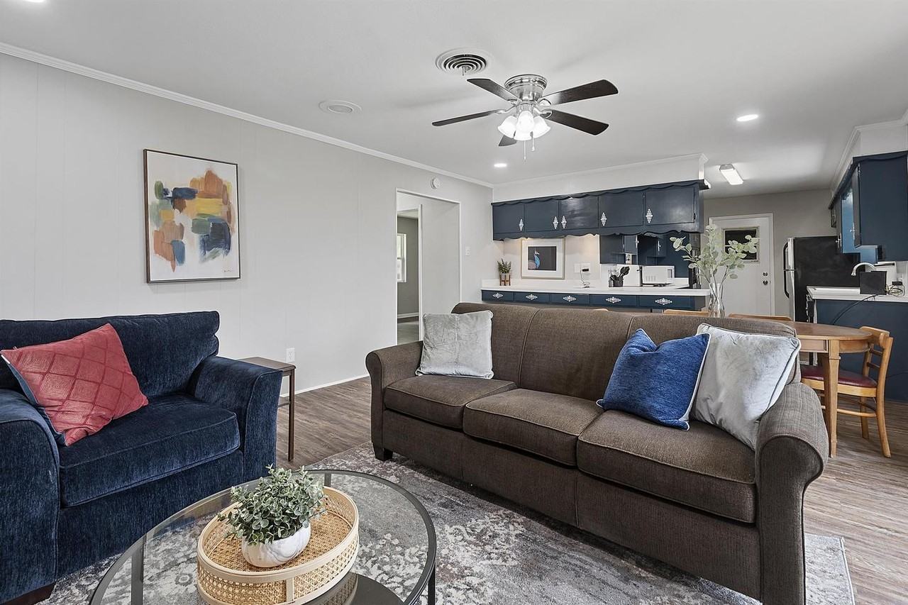 4101 Plantation Dr - Photo 4 of 29