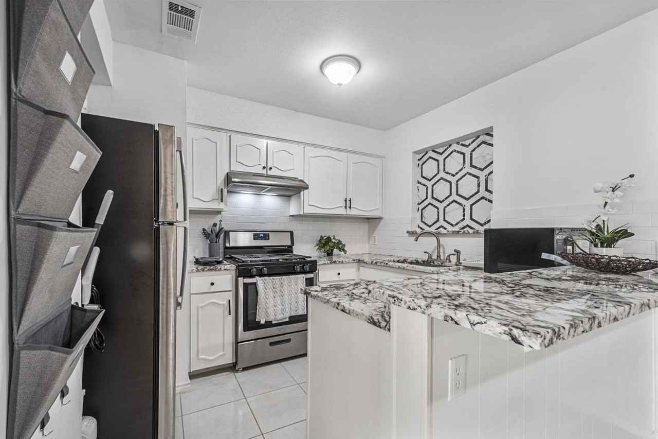 1009 High Point Rd - Groups Unit - Photo 7 of 20