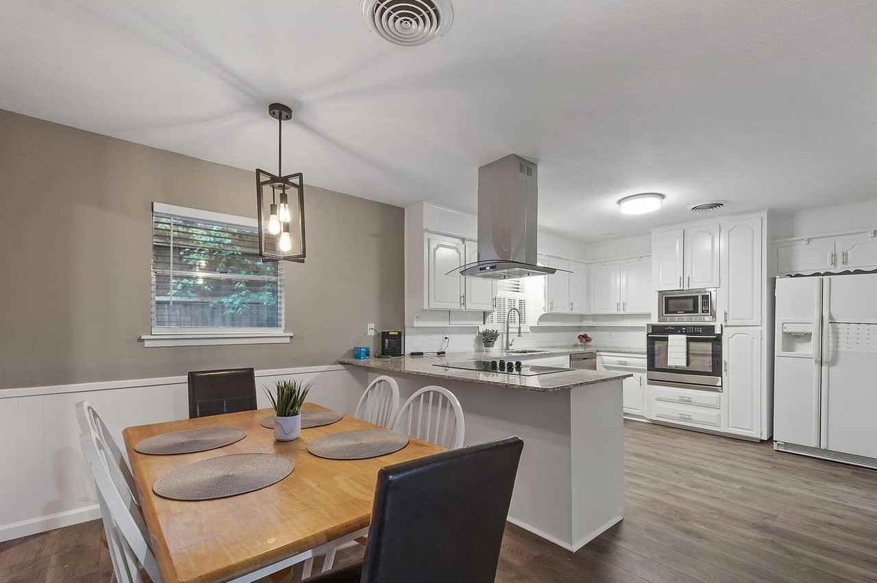 Refined Fort Worth residence close to Woodhaven Country Club - Photo 5 of 19