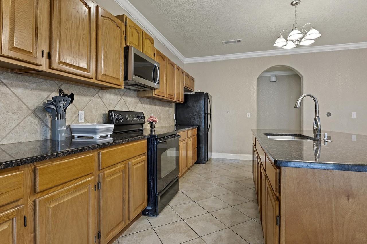 Cozy Glen Mont Retreat with Expansive Yard - Photo 6 of 19