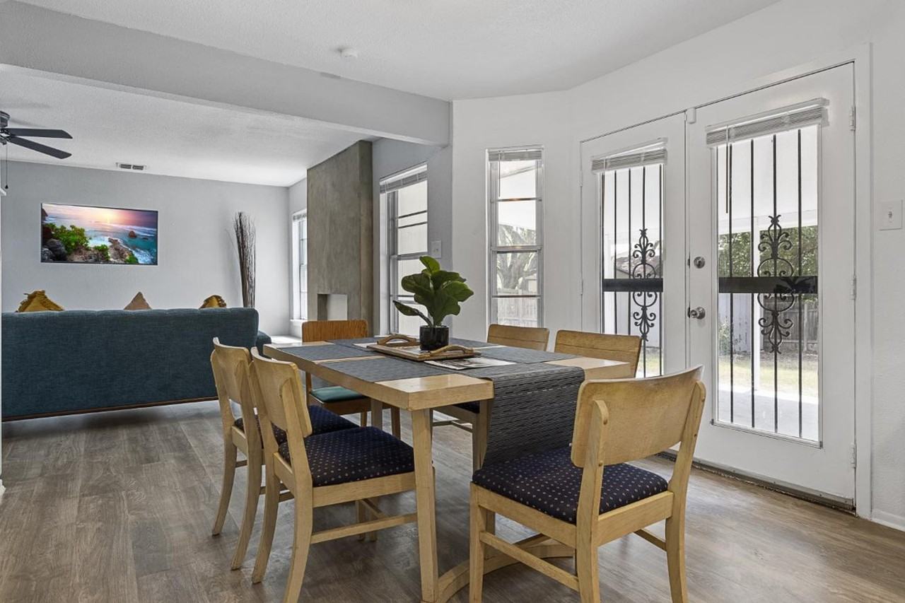 Stylish San Antonio Gem with Modern Updates and Curb Appeal - Photo 7 of 21