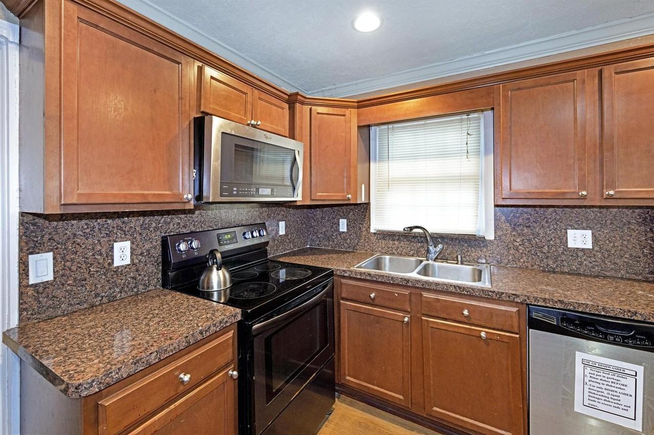 Tranquil and stylish living in Lilburn – a perfect place to unwind! - Photo 7 of 22