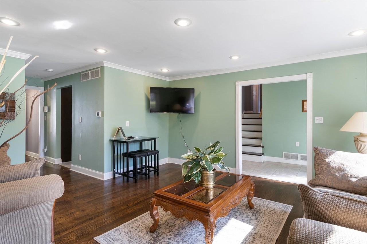 Serene Southwest Atlanta Escape with Room to Grow - Photo 5 of 20