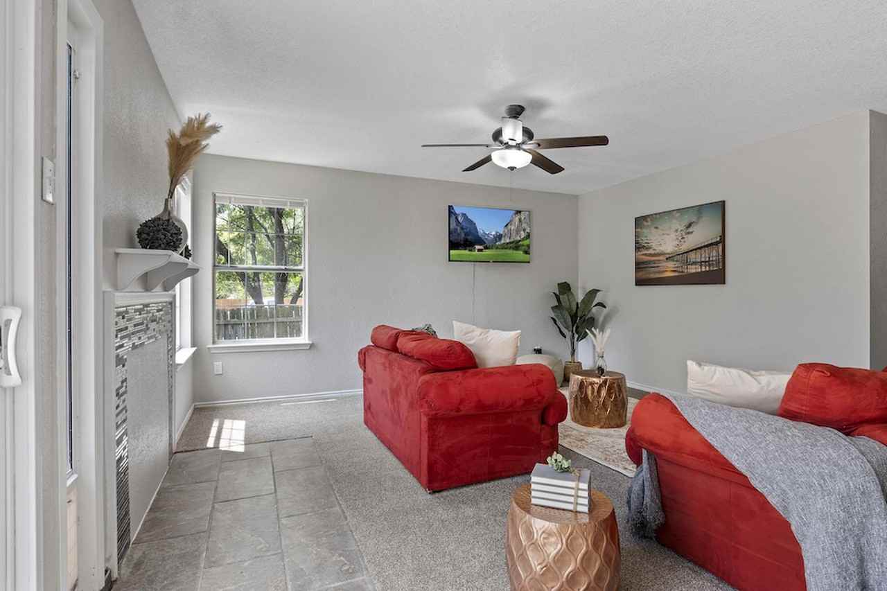 Modern Austin Home Near Walnut Creek Greenbelt - Photo 4 of 15