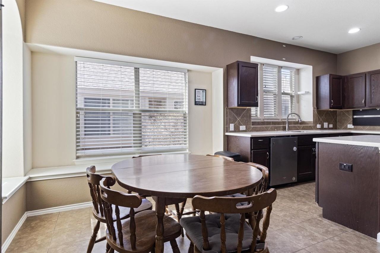 A charming, tree-lined home in Georgetown – where comfort meets character! - Photo 5 of 17