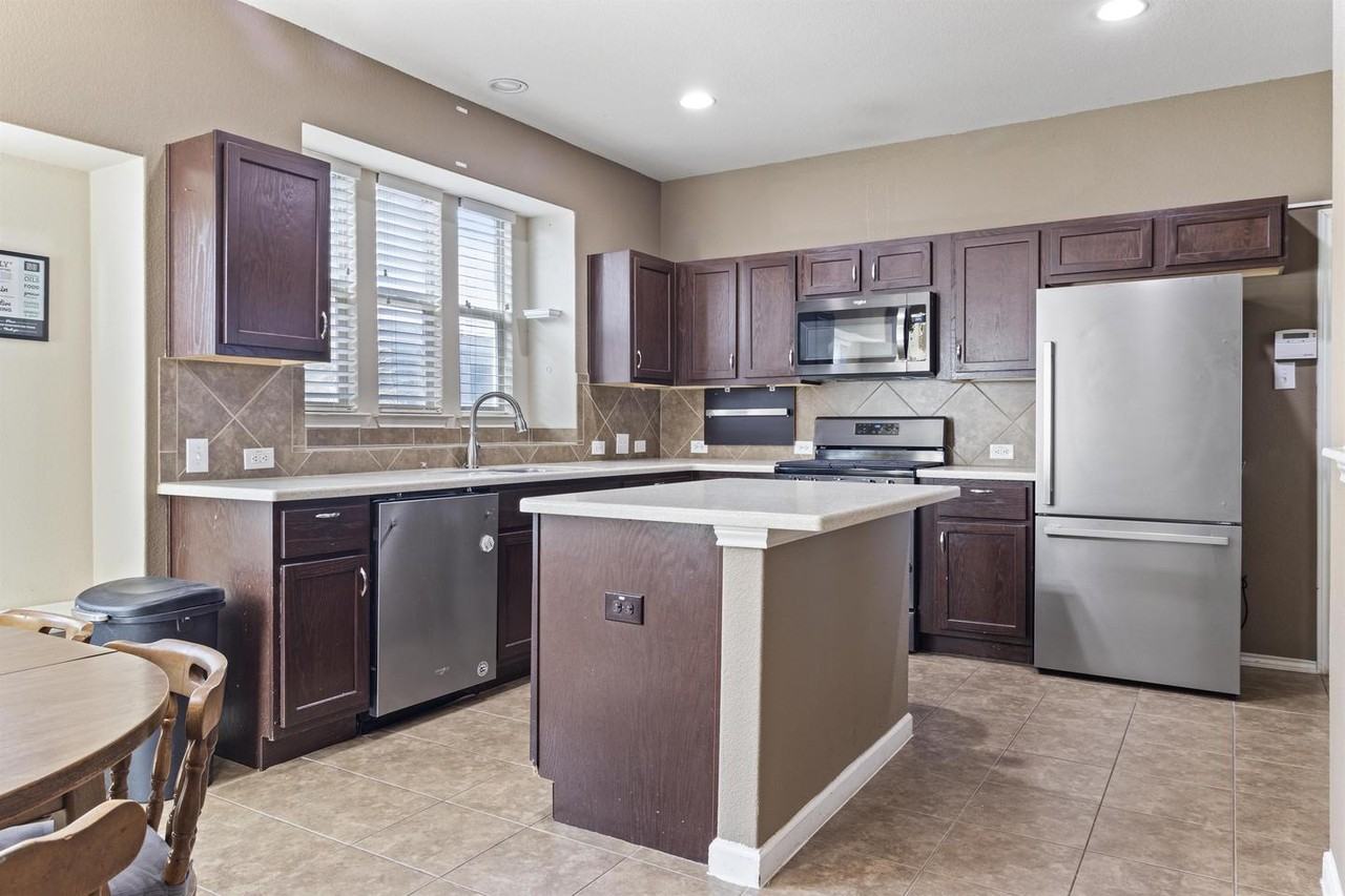 A charming, tree-lined home in Georgetown – where comfort meets character! - Photo 7 of 17