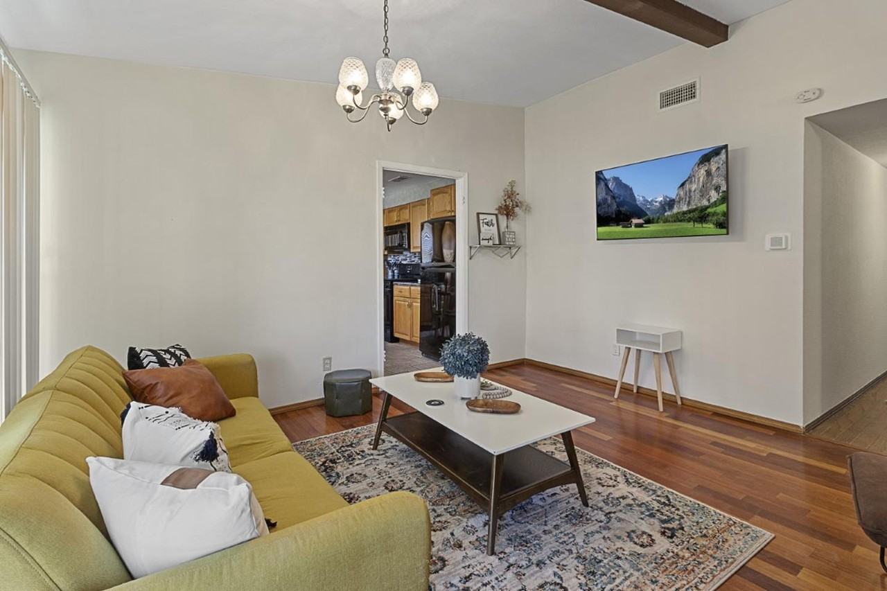 Sun-Filled Round Rock Gem Near Meadow Lake Park - Photo 5 of 19