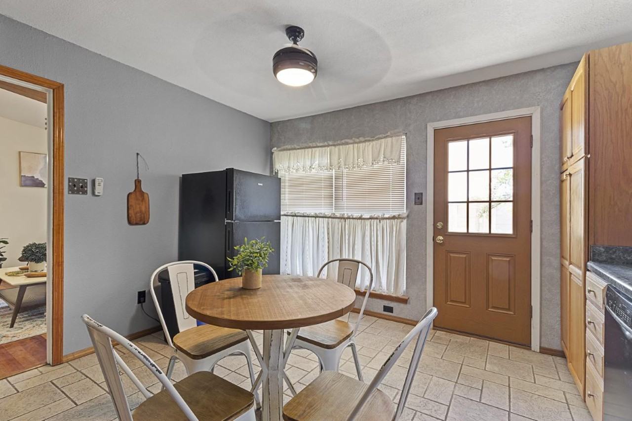 Sun-Filled Round Rock Gem Near Meadow Lake Park - Photo 6 of 19