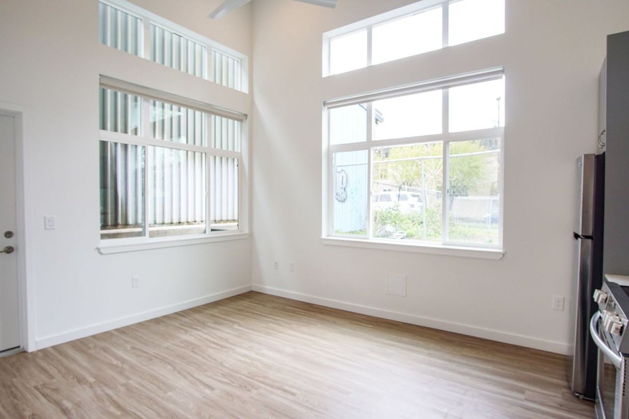 2320 N Vancouver Ave #103 - Photo 2 of 16