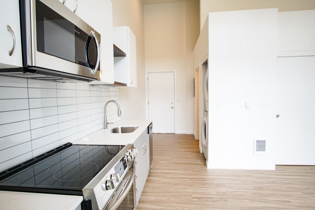 2320 N Vancouver Ave #103 - Photo 7 of 16