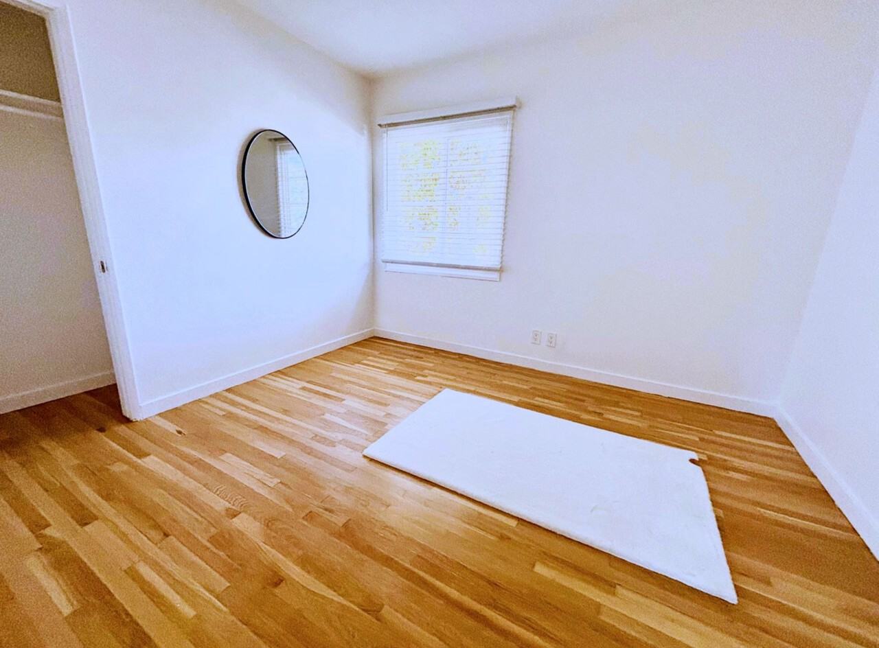 1553-1555 Riverside Dr. - Photo 6 of 18