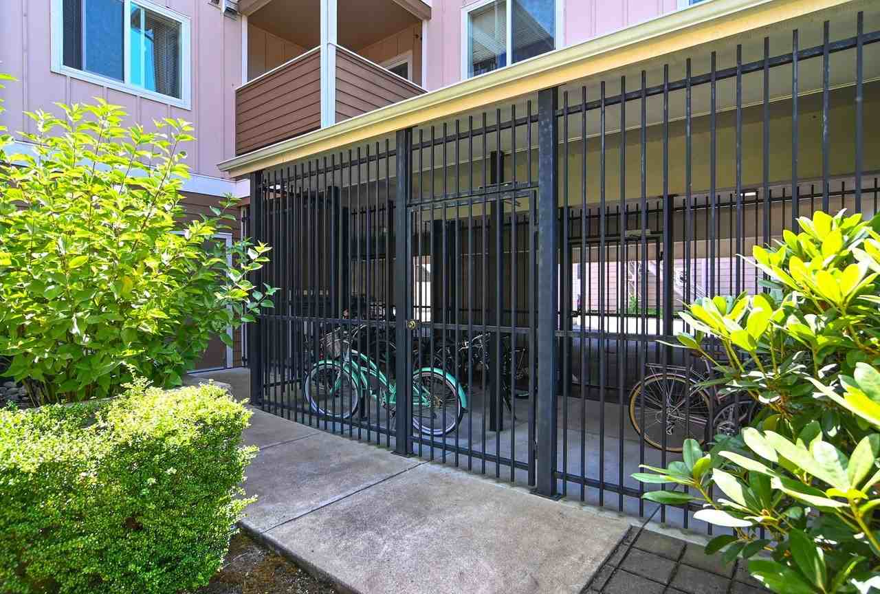 Pipers Landing - Photo 2 of 34