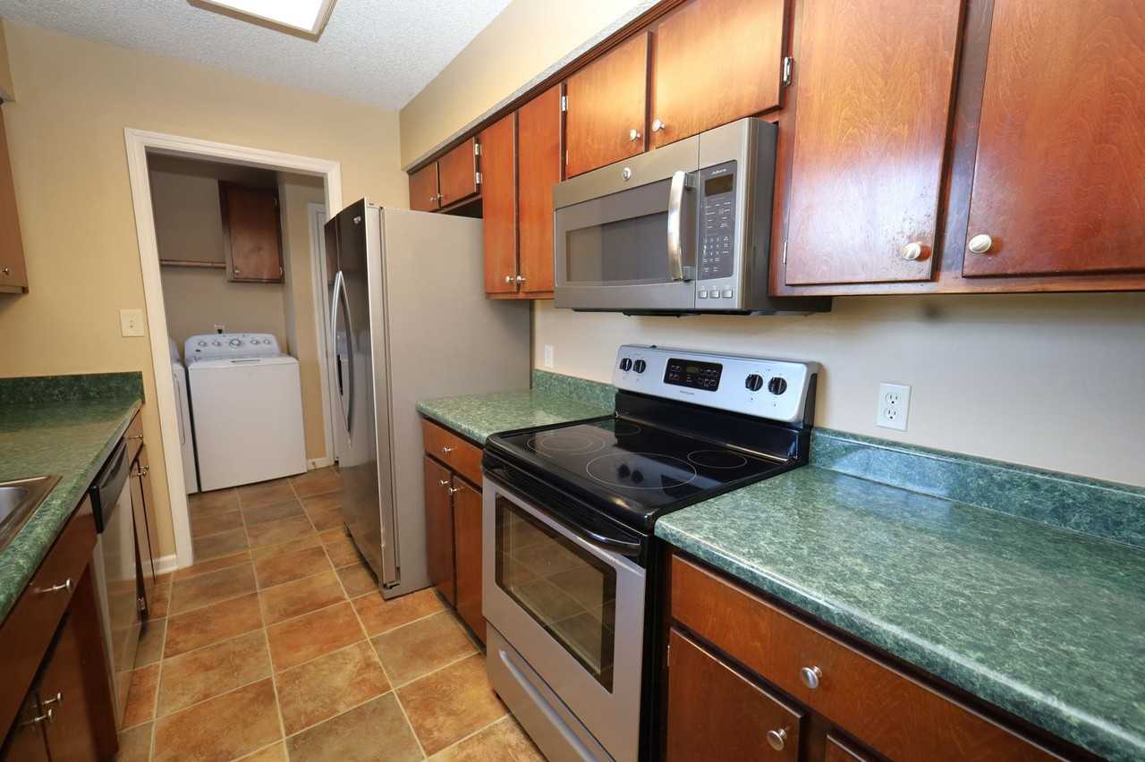 3911 Nicole Ln - Photo 5 of 12